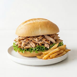 Pan Con Pollo a La Brasa